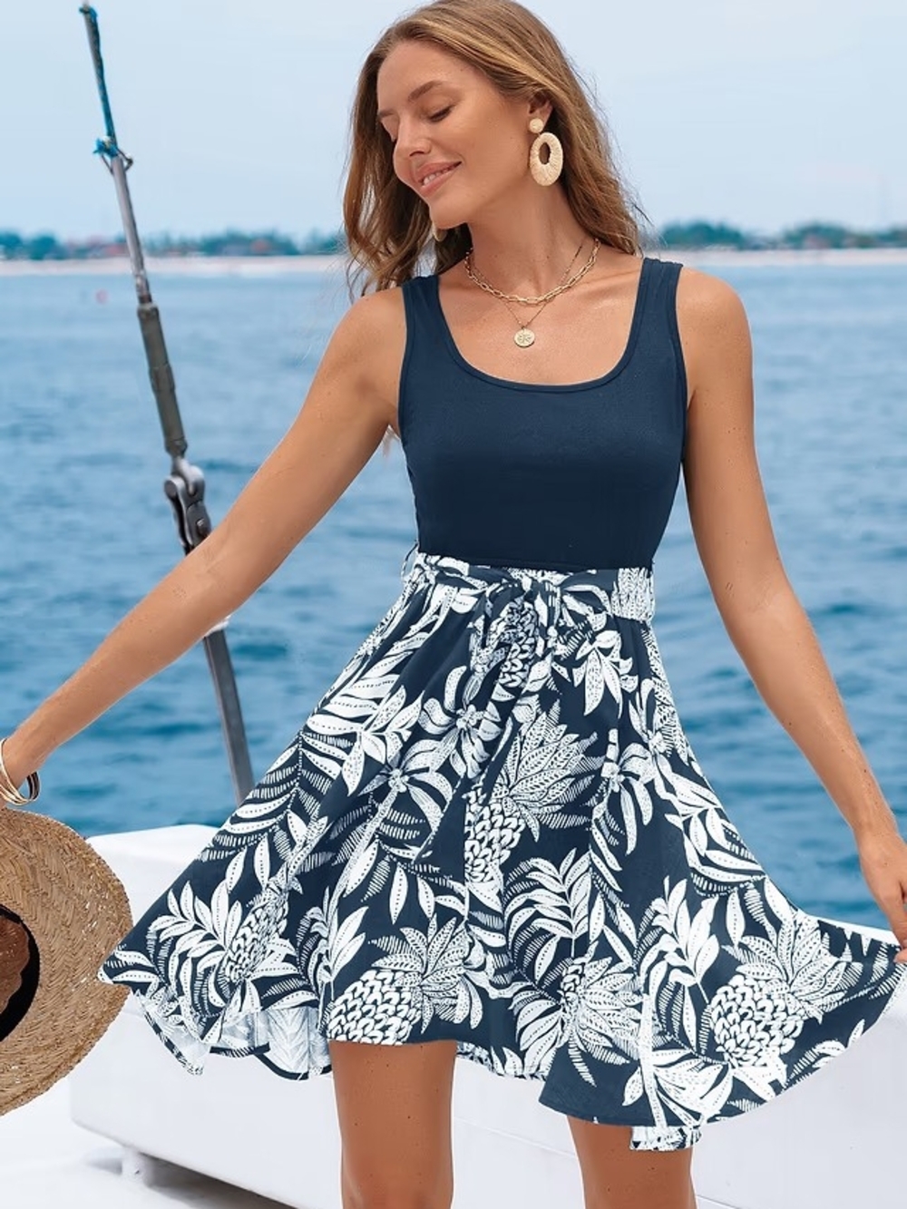 Cupshe Navy Blue and White Tropical Print Mini Dress